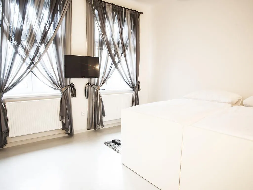 Art-Apartments Seifertova Prag Apartment